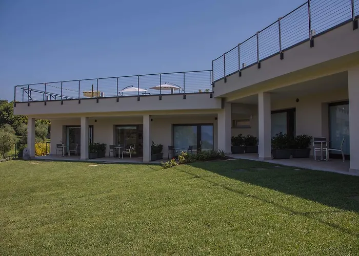 Villa La Rosa B&B